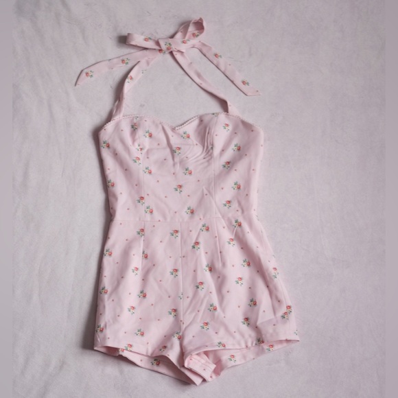 *Never Worn* Romper - Picture 2 of 4